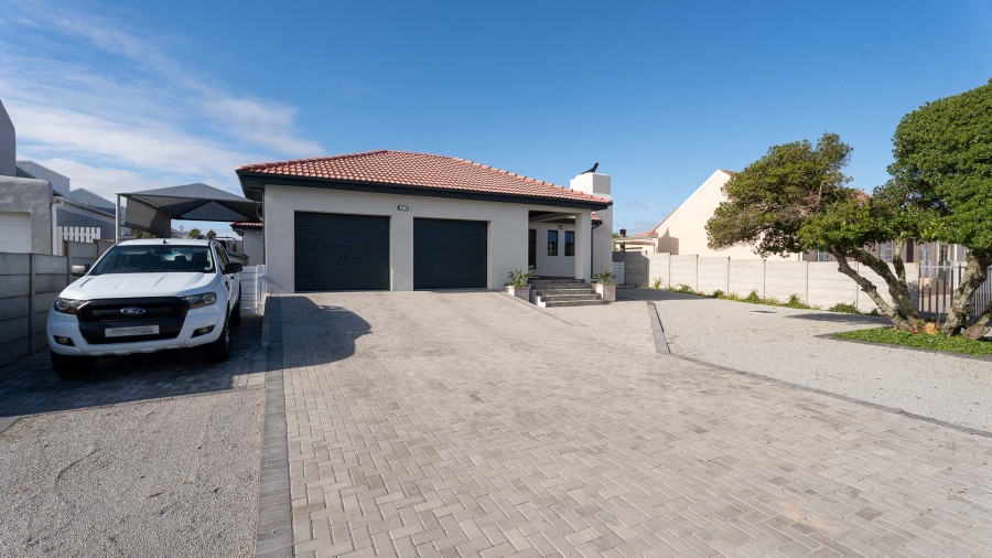 3 Bedroom Property for Sale in Port Owen Western Cape